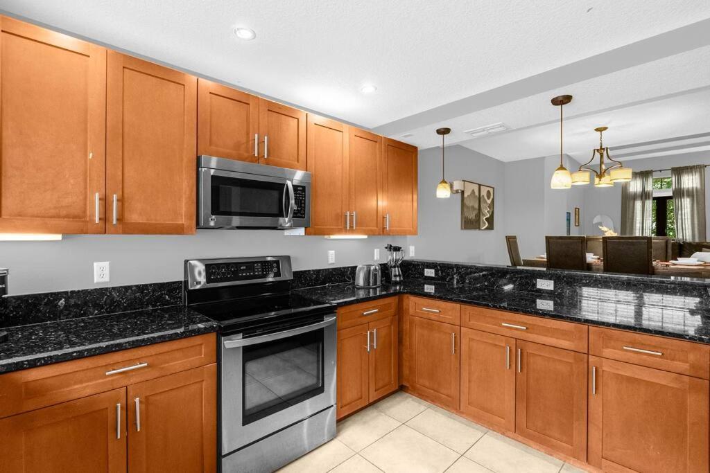Charming 4Br Family Townhouse Inside Disney Resort Area オーランド エクステリア 写真